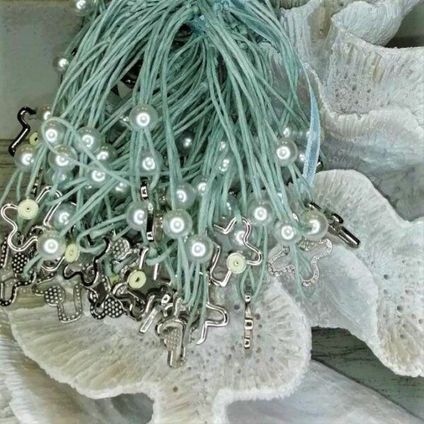 Μαρτυρικά βραχιόλια με σταυρό