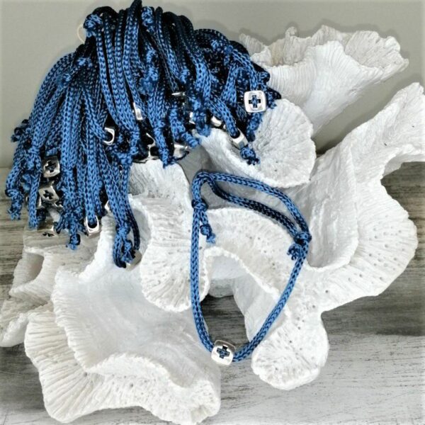 Μαρτυρικά βραχιόλια με μακραμέ κορδόνι