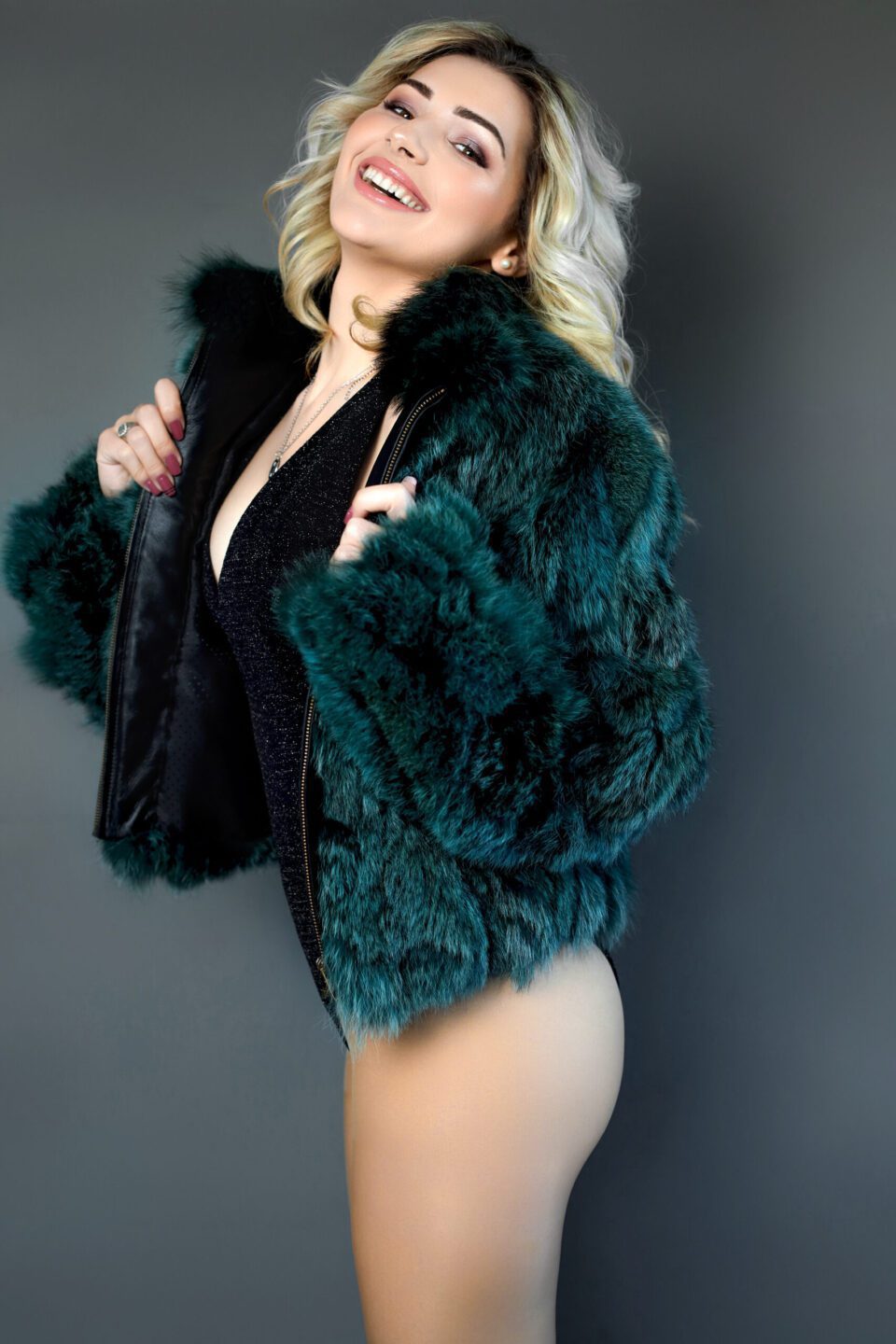 Φυσική γούνα σε πράσινο σμαραγδί
