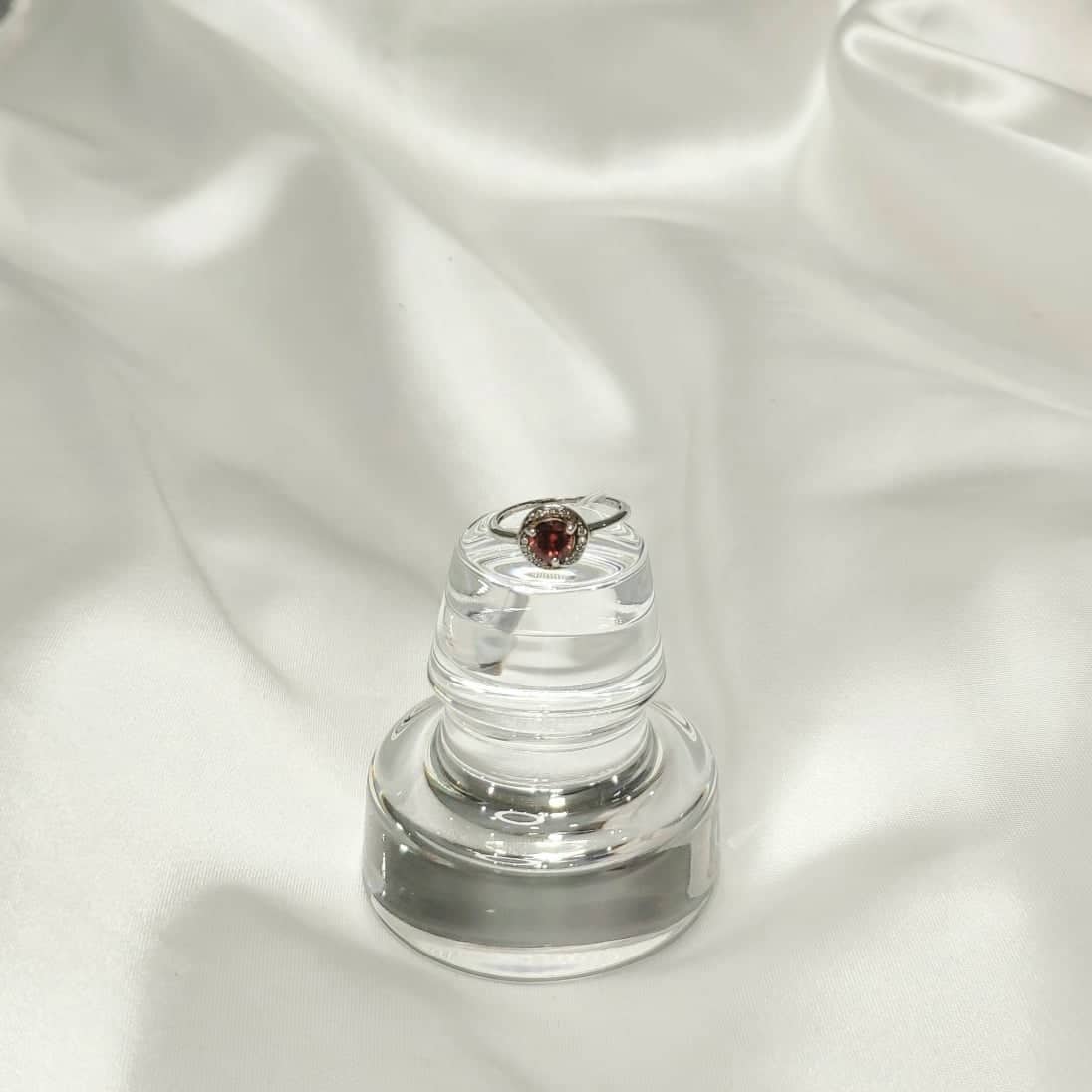 Vintage δαχτυλίδι με ρουμπινί πέτρα