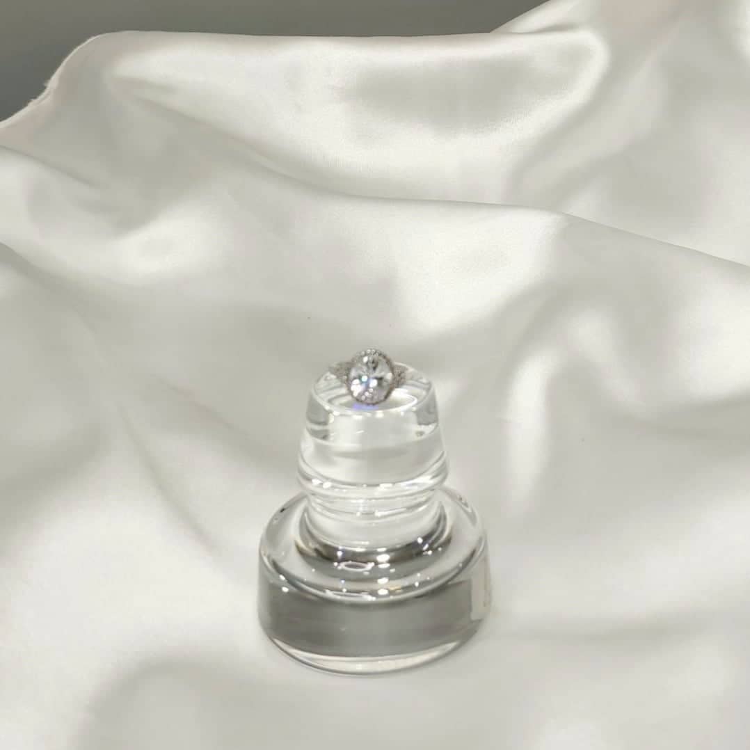 Ασημένιο μονόπετρο με swarovski